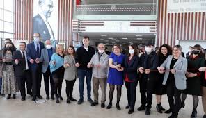 BAŞKANIMIZ AKAY RÖLYEF SERGİSİ AÇILIŞINA KATILDI